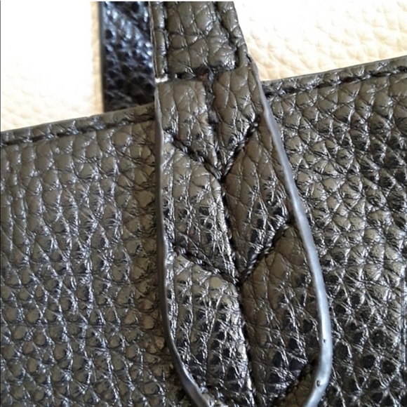 BCBG Black Tote Bag w Gold Logo - Picture 5 of 6